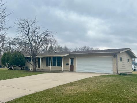 301 S 4th Street Olivia MN 56277