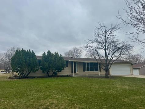 301 S 4th Street Olivia MN 56277