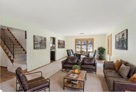 8290 Angus Avenue Inver Grove Heights MN 55077