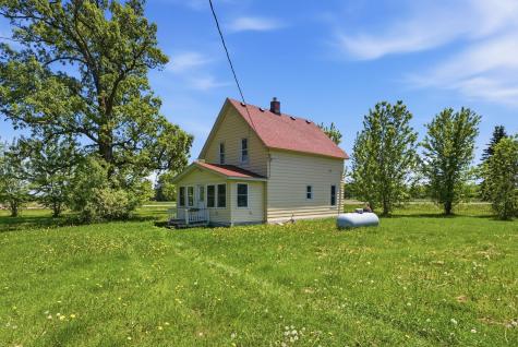 8005 381st Avenue NW Dalbo MN 55017