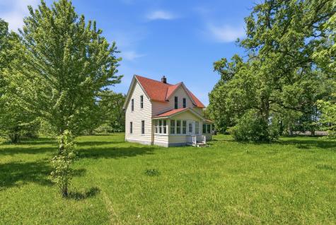 8005 381st Avenue NW Dalbo MN 55017