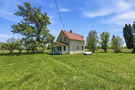 8005 381st Avenue NW Dalbo MN 55017