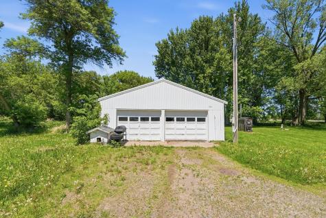 8005 381st Avenue NW Dalbo MN 55017