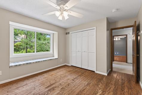 113 E 135th Street Burnsville MN 55337