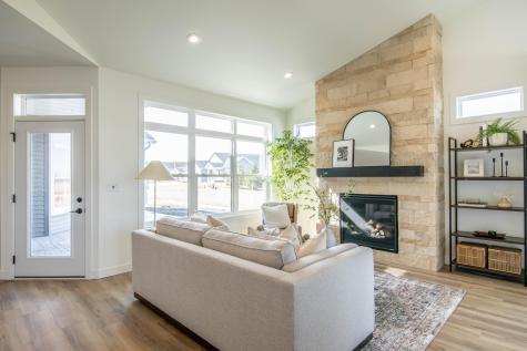 6532 Sun Valley Boulevard Horace ND 58047