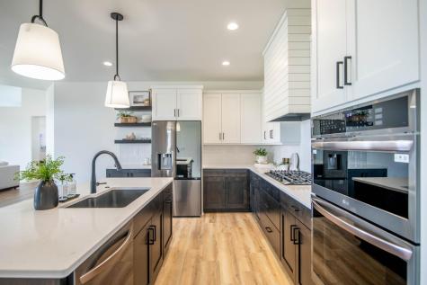 6532 Sun Valley Boulevard Horace ND 58047