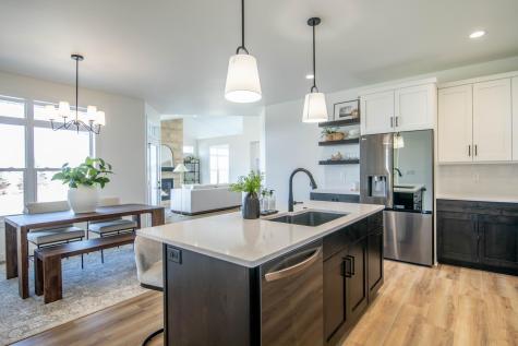 6532 Sun Valley Boulevard Horace ND 58047