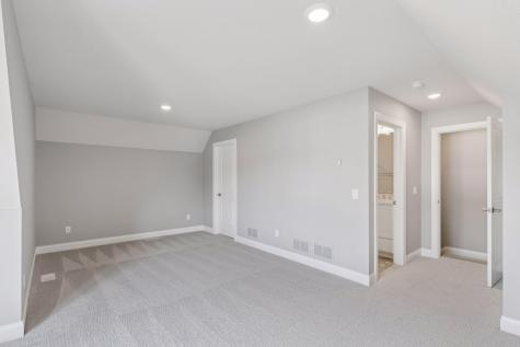48 Spring Farm Road North Oaks MN 55127