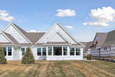 48 Spring Farm Road North Oaks MN 55127