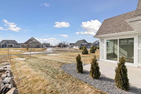 48 Spring Farm Road North Oaks MN 55127