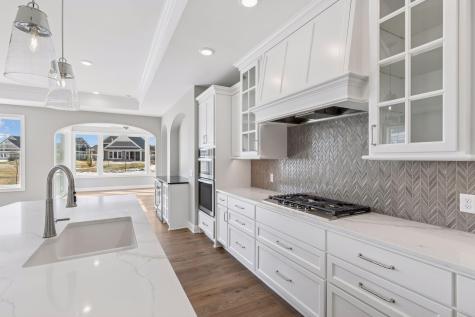 48 Spring Farm Road North Oaks MN 55127