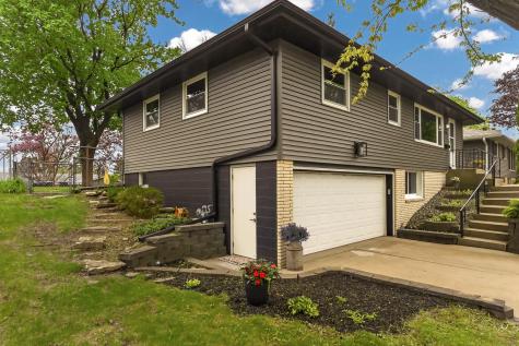 2210 23rd Street NW Rochester MN 55901