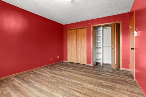 2260 30 1/2 Avenue S Fargo ND 58103
