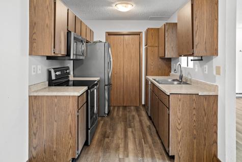 2260 30 1/2 Avenue S Fargo ND 58103