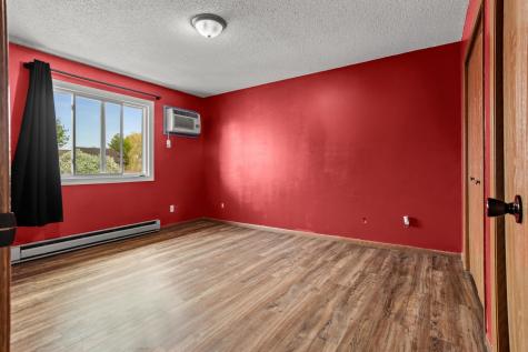 2260 30 1/2 Avenue S Fargo ND 58103