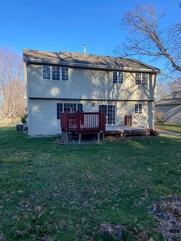 818 Sterling Street S Maplewood MN 55119