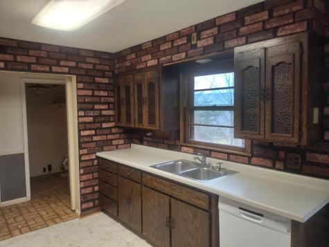910 Golf Course Road NW Hutchinson MN 55350