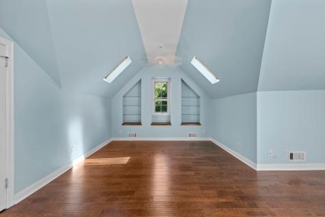 2708 Victory Memorial Drive Minneapolis MN 55412