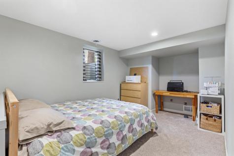 1522 10th Avenue S Fargo ND 58103