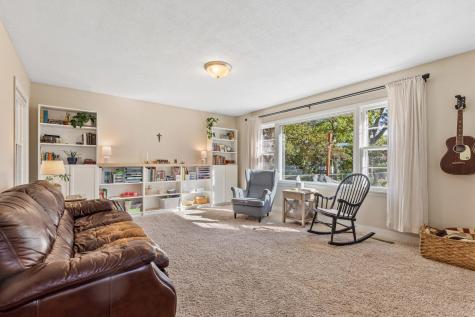 1522 10th Avenue S Fargo ND 58103