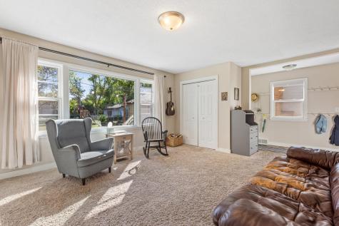 1522 10th Avenue S Fargo ND 58103