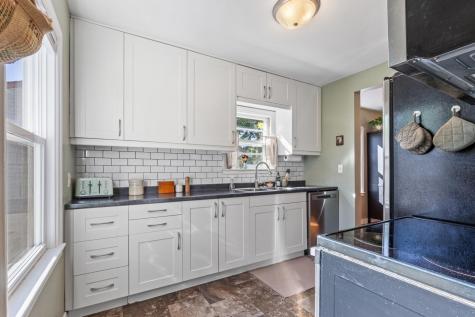 1522 10th Avenue S Fargo ND 58103