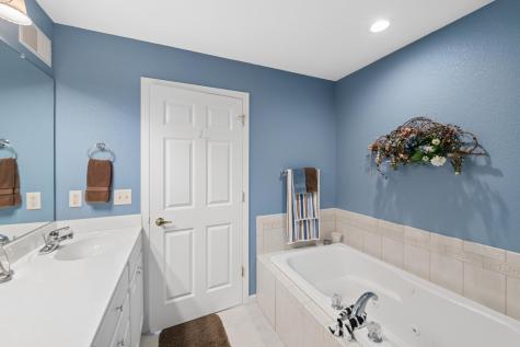 34590 Bay View Road Bayfield WI 54814