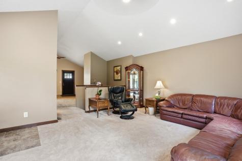 1773 Geneva Avenue N Oakdale MN 55128