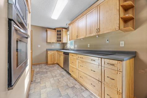 6914 1st Street N Moorhead MN 56560