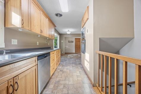 6914 1st Street N Moorhead MN 56560