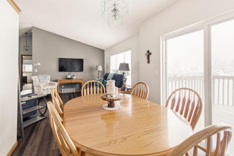 1727 37th Avenue S Fargo ND 58104