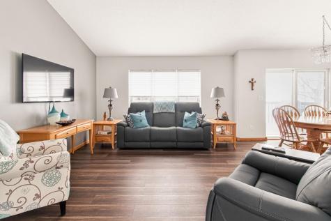 1727 37th Avenue S Fargo ND 58104