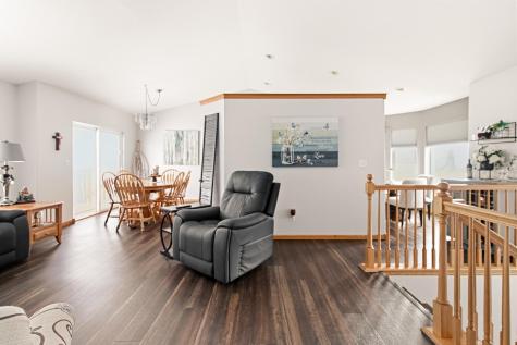 1727 37th Avenue S Fargo ND 58104