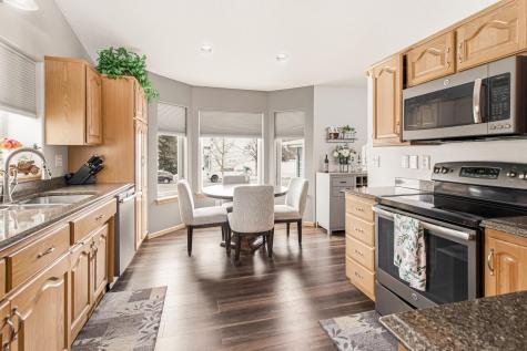 1727 37th Avenue S Fargo ND 58104