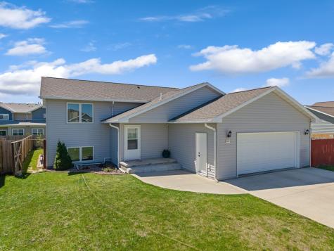 809 24TH Avenue NW Austin MN 55912