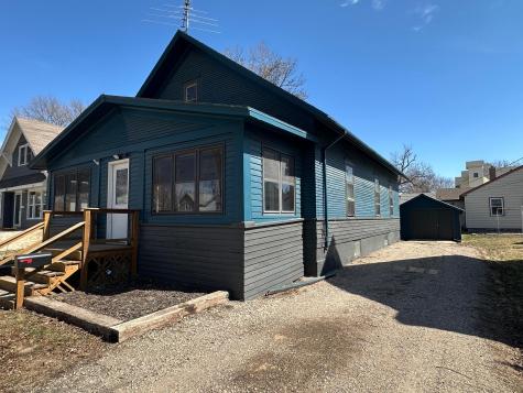 219 3rd Avenue SW Pipestone MN 56164