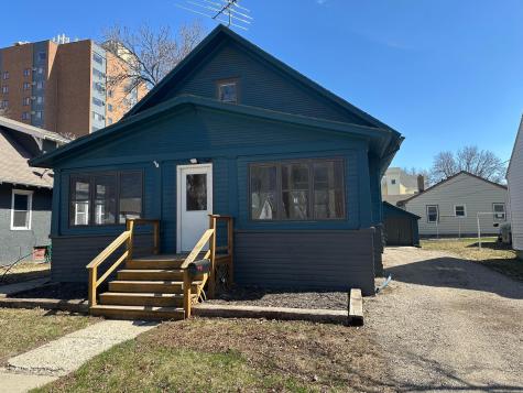 219 3rd Avenue SW Pipestone MN 56164