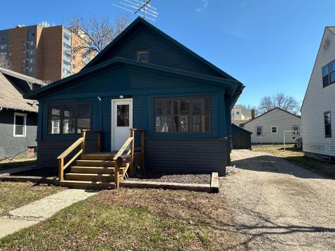 219 3rd Avenue SW Pipestone MN 56164