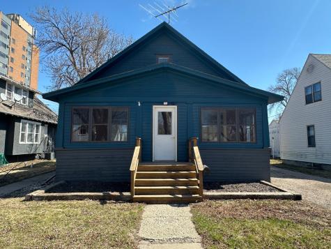 219 3rd Avenue SW Pipestone MN 56164
