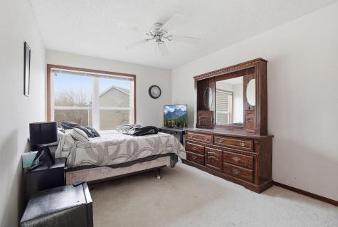 953 Lake Ridge Bay Woodbury MN 55129