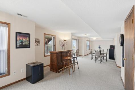 953 Lake Ridge Bay Woodbury MN 55129