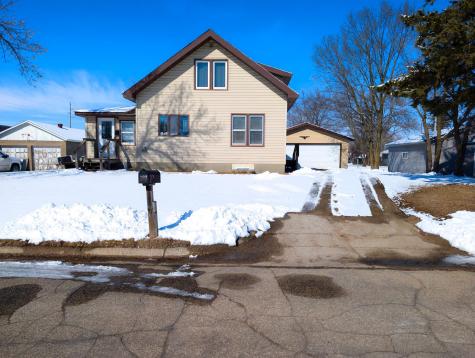 323 3rd Avenue NW Perham MN 56573