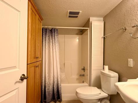 826 N Mckay Avenue NE Alexandria MN 56308
