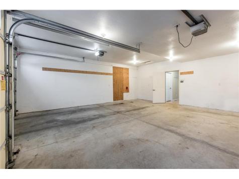 826 N Mckay Avenue NE Alexandria MN 56308
