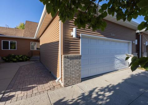 3325 W Prairiewood Drive S Fargo ND 58103