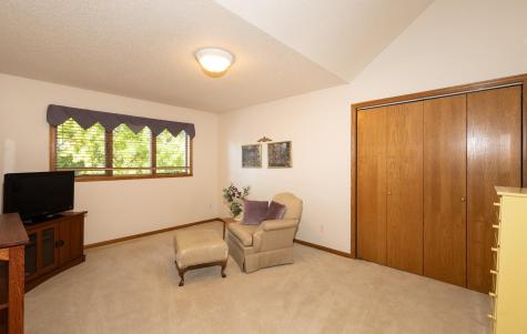 3325 W Prairiewood Drive S Fargo ND 58103