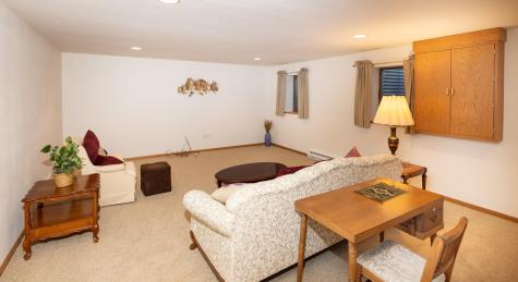 3325 W Prairiewood Drive S Fargo ND 58103