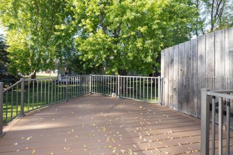 3325 W Prairiewood Drive S Fargo ND 58103