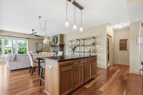 2201 Village Lane Bloomington MN 55431