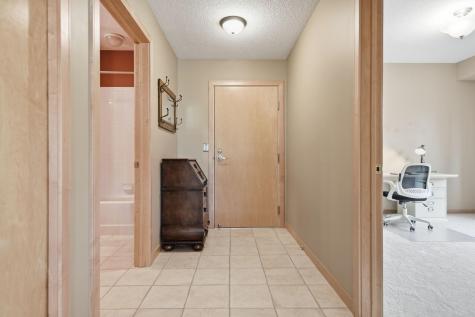 2201 Village Lane Bloomington MN 55431